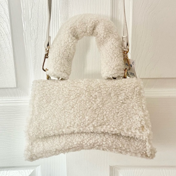 NWT Urban Expressions “Merino” Sherpa Crossbody - Picture 2 of 12